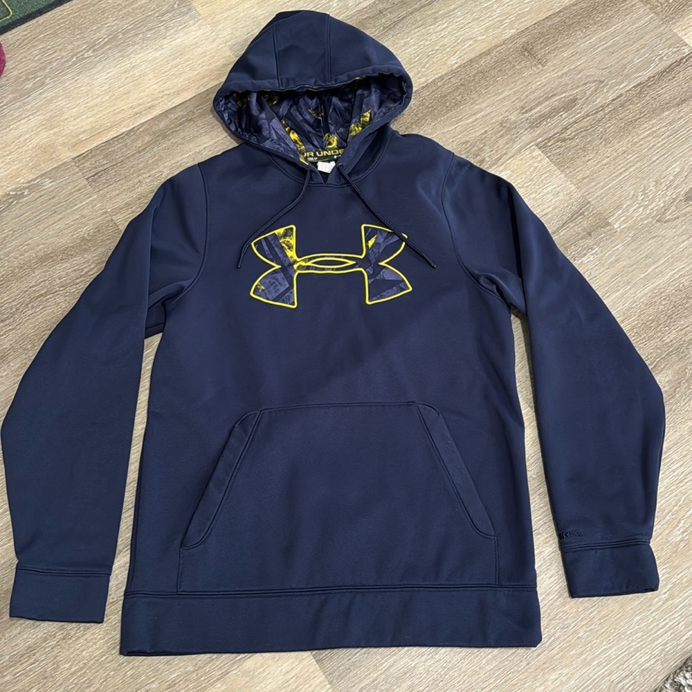 Like 🆕 Under Armour Men’s Hoodie in Navy Blue Size S